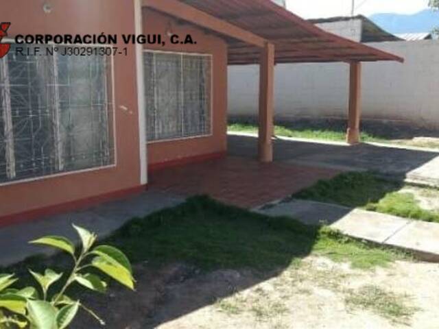 #13 - Casa para Venta en Lagunillas - L